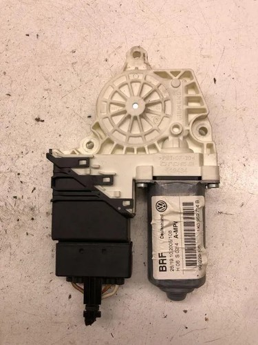Touran 1t1 1t2 rear - 1t1,, right