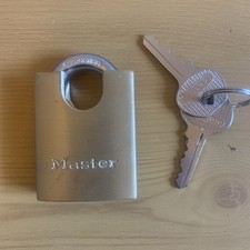 Master Lock 50mm Closed