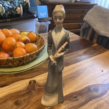 Ceramic Lady by Woolbro 11ins