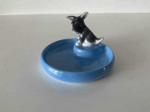 Wilhem goebel hummel pin dish - wilhem, pin-dish