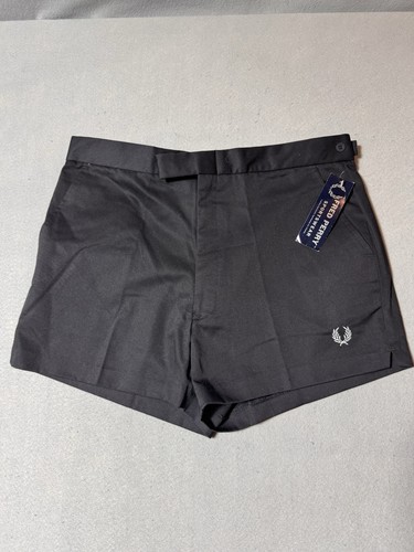 Vnt nwt fred perry shorts - fred,