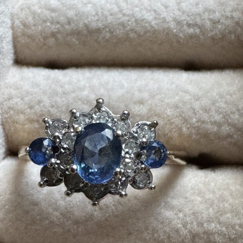 9ct yellow gold - ,