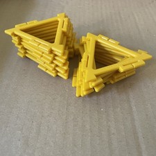18 pieces Polydron - yellow