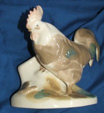 Vintage cockerel ornament Porcelain chicken VINTAGE pen holder. RARE DESK TIDY 