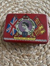 Vintage Queen Elizabeth II Tin Royal Family Memorabilia