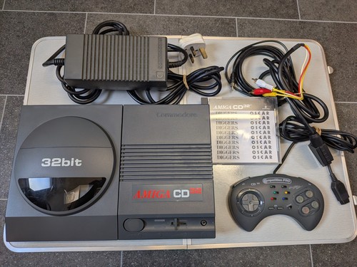 Commodore amiga cd32 console - cd32,