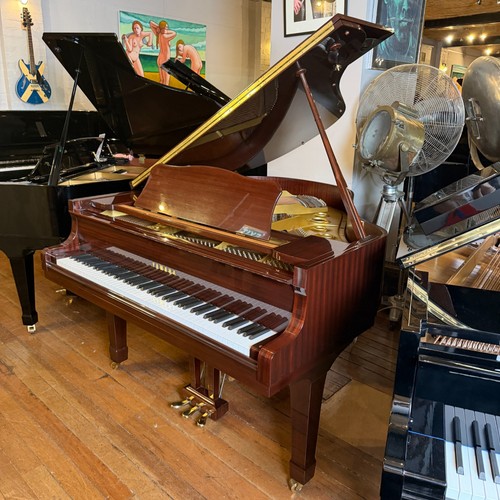 Yamaha baby grand piano - baby,
