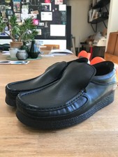 Mens WALLABY WALLABEE Shoes From IKON Size 6 Black Leather Slip On School