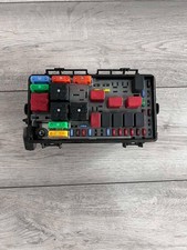 FIAT GRANDE PUNTO ENGINE BAY FUSE BOX RELAY & TRIM 51736451 BZ 2006-2010