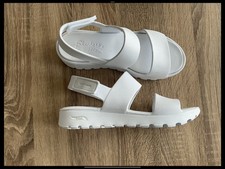 Skechers Arch Fit Day Dream Sandals.  Size UK 5 White