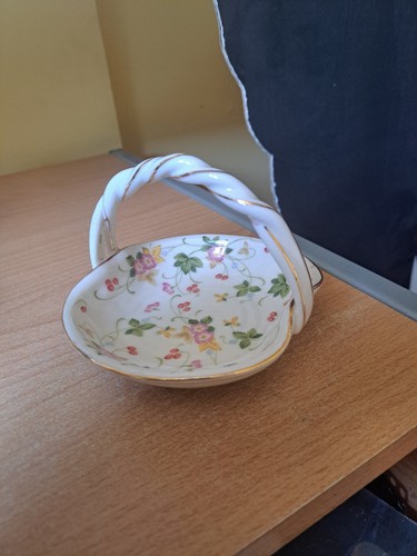 Regal porcelain floral - regal, pattern