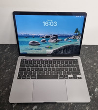 Apple MacBook Pro 17,1 A2338