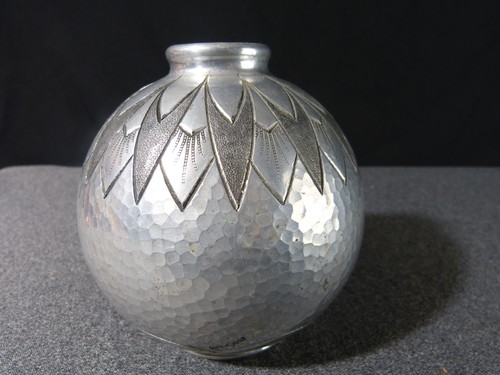 Art deco gout - art, hammered