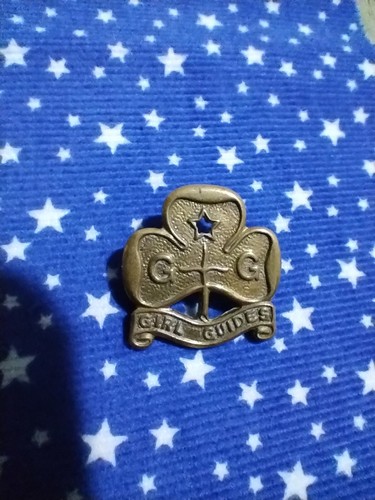 Vintage girl guides metal - guides,