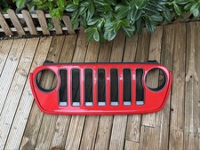 Original Front Grille Red Jeep Wrangler Rubicon 2019 - Perfect condition! 