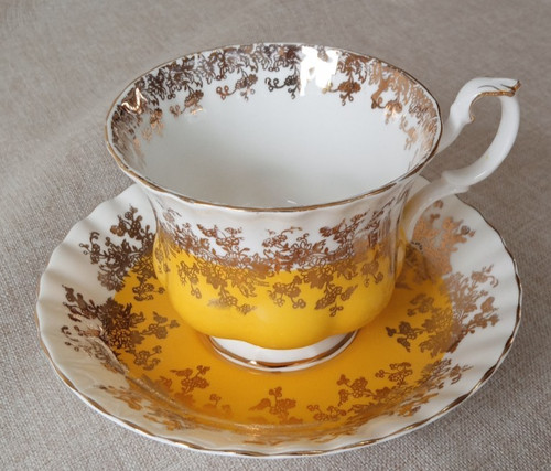 Royal albert bone china yellow - royal,