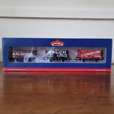 Bachmann 37-075K8 Set Of Three Private Owner Wagons OO Gauge