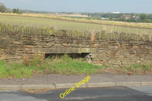 Photo 6x4 unusual lintel - unusual,