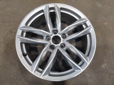 1x Genuine Audi A4 RS4 8W