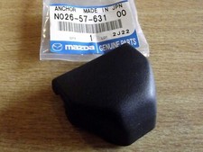 Seatbelt bolt top cover