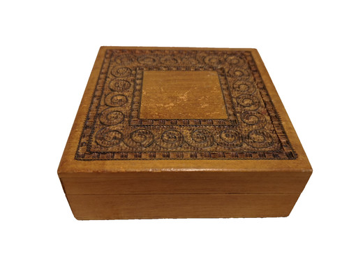 Vintage wooden jewellery box - jewellery,
