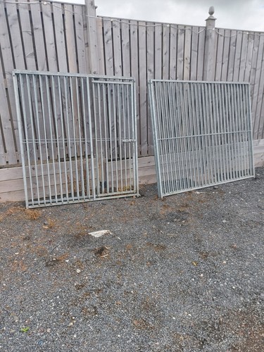 Dog kennel 8cm - 8cm, bar