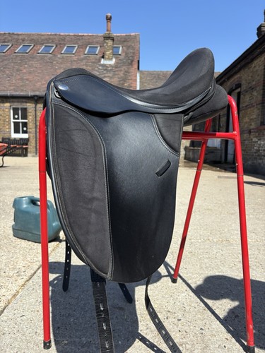 Thorowgood dressage saddle - thorowgood,
