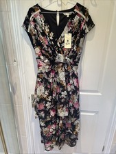 Beautiful Floral Dress. Side