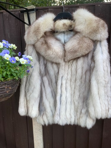 Saga fox fur jacket size - fur,