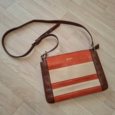 Ollie & Nic Crossbody Bag