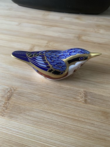 Royal crown derby nuthatch - crown,