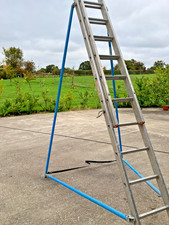LADDER STABILISER IN GOOD CONDITION.