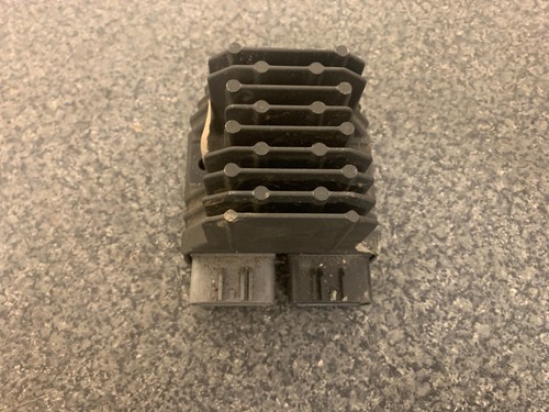 Yamaha 5vy rectifier - r1, r1