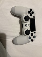 Play Station 4 White Dual Shock 4 Wireless Controller