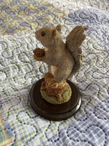 Country artists grey squirrel - artists,