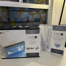 CND UV Nail Lamp + 4