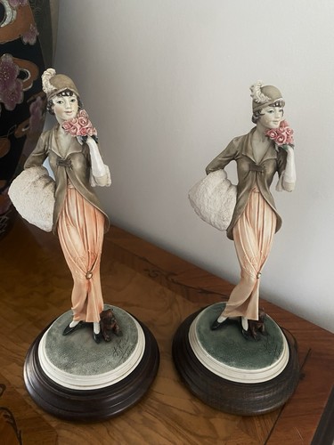 Deco lady with there - lady’s,