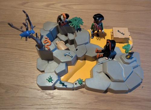 Playmobil pirate treasure - playmobil,