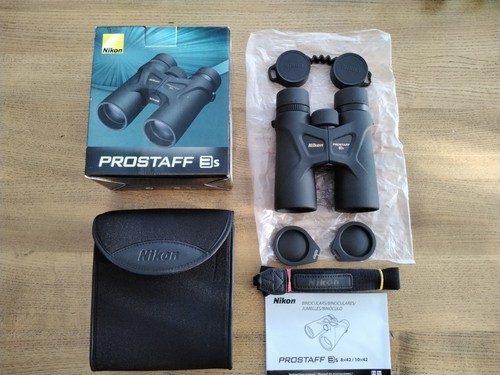 Nikon prostaff 8x42 - prostaff, barely