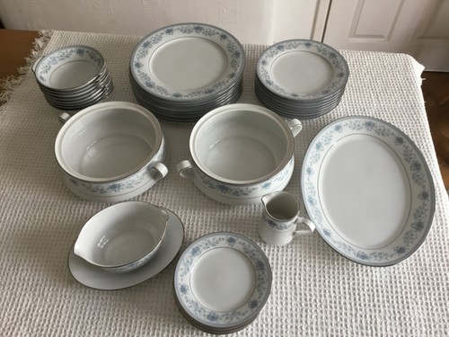 Noritake blue hill - blue,
