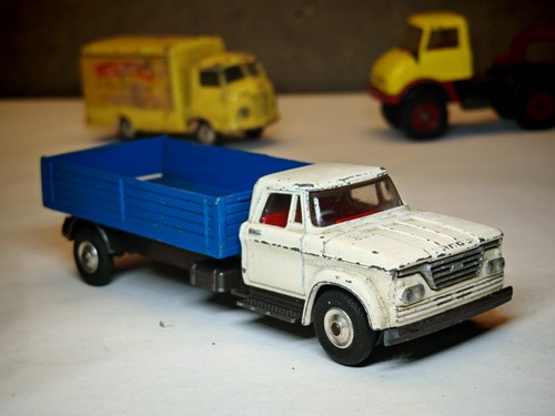 Vintage corgi toys - corgi,