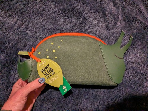 Joules slimy slug washbag - slug,