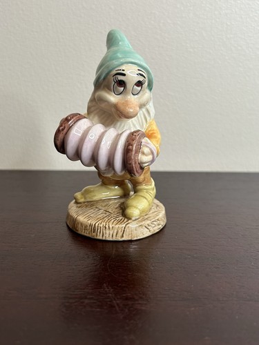 Royal doulton disney snow - 🎶,