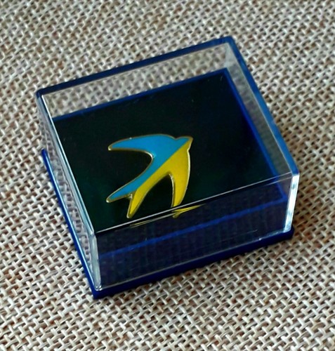 Ukrainian flag swallow martlet - swallow,