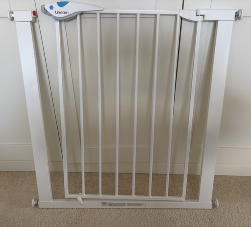 Lindam stair gate - , fixings