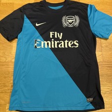 ARSENAL 2011/12 AWAY KIT SIZE
