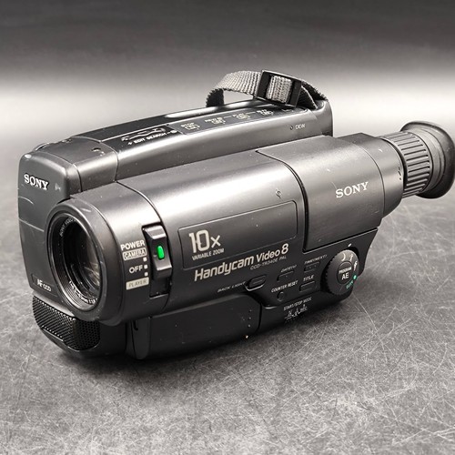 Sony ccd tr340e video camera - ccd-tr340e,