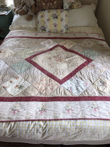 Vintage patchwork quilt - vintage,