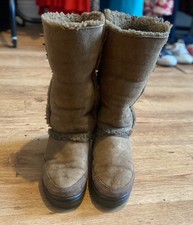 UGG Women Brown Sheepskin &