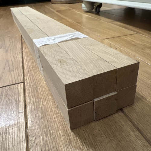 Oak plain square - square, spindles